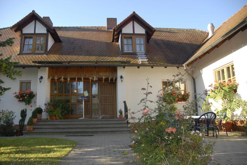 Gasthaus-Pension Hofmann Oberdachstetten Exterior foto