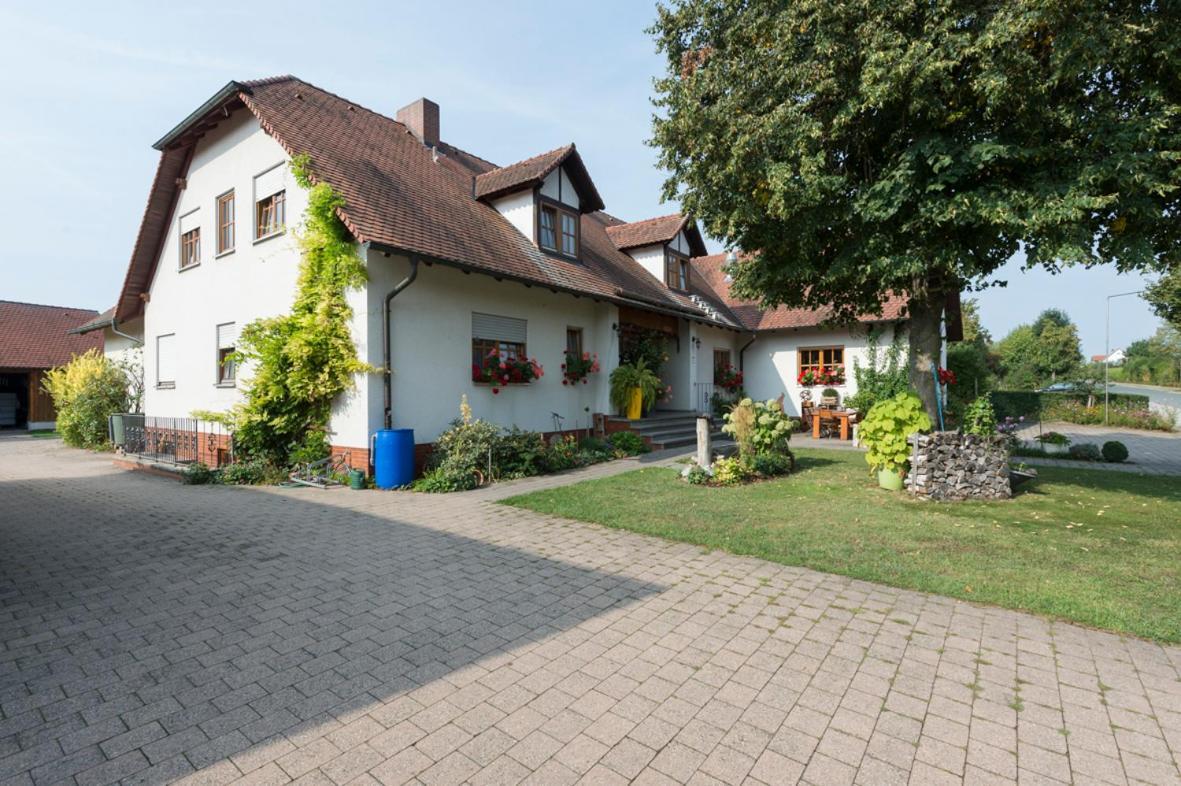 Gasthaus-Pension Hofmann Oberdachstetten Exterior foto